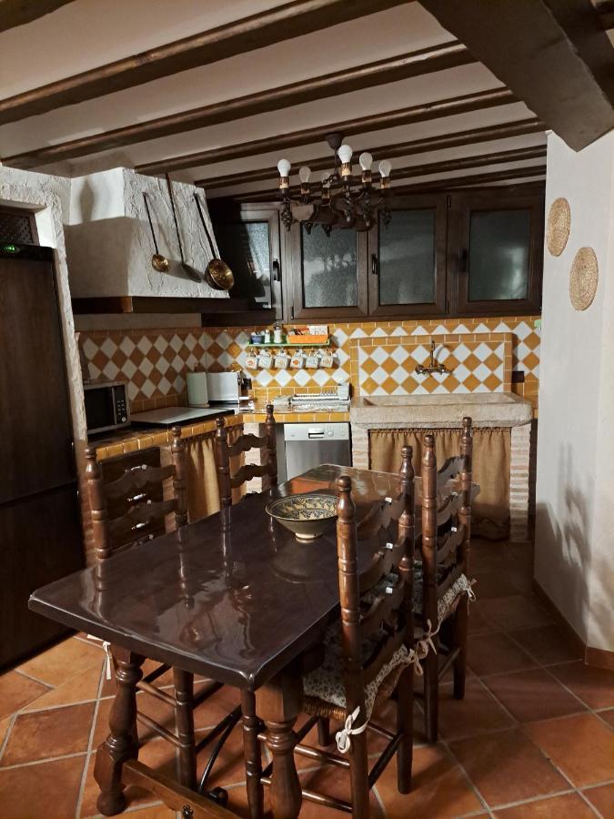 Casa Rural La Bodega, Ofrece Cata De Vino Gratis Horche Exteriör bild