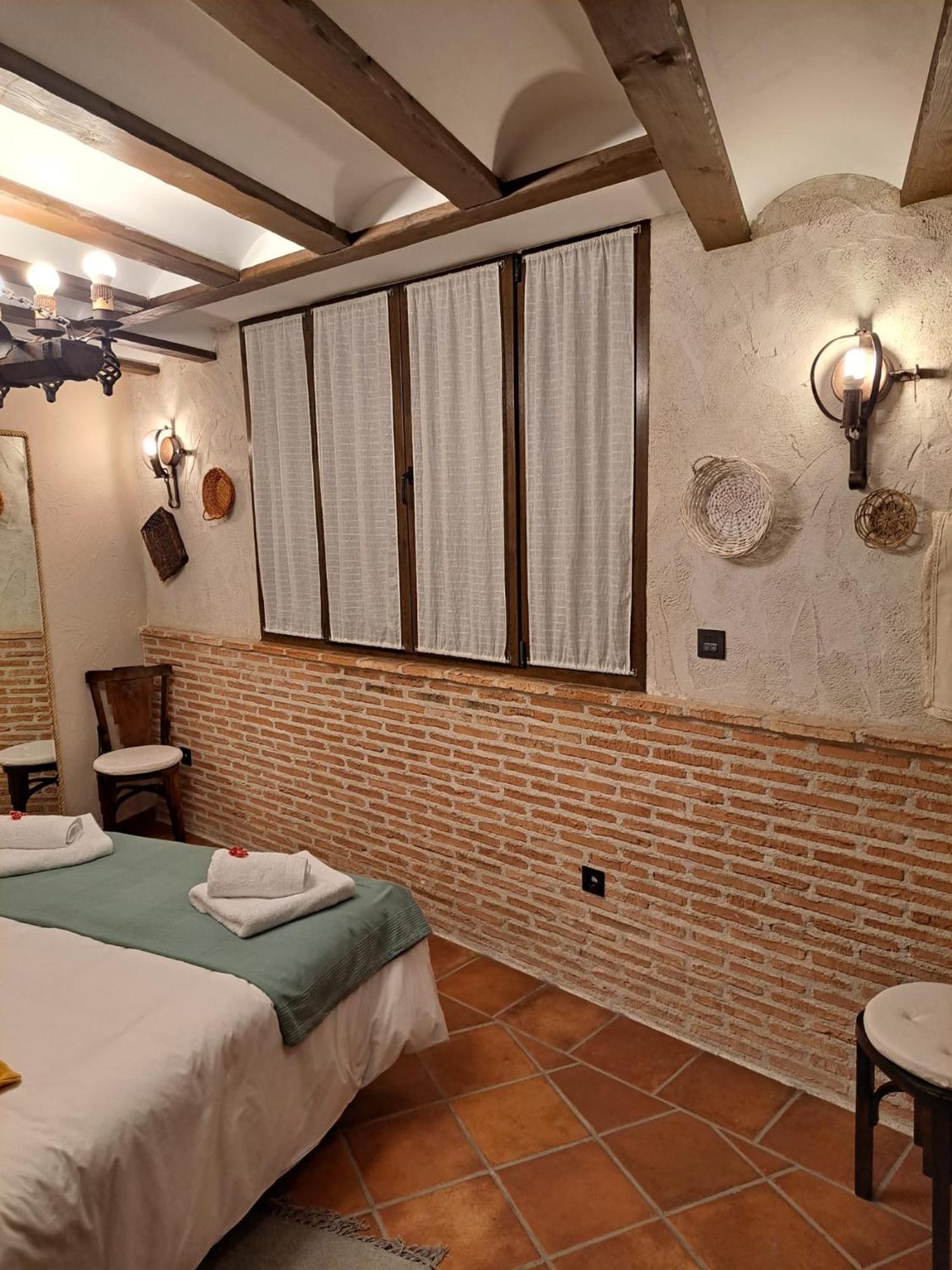 Casa Rural La Bodega, Ofrece Cata De Vino Gratis Horche Exteriör bild